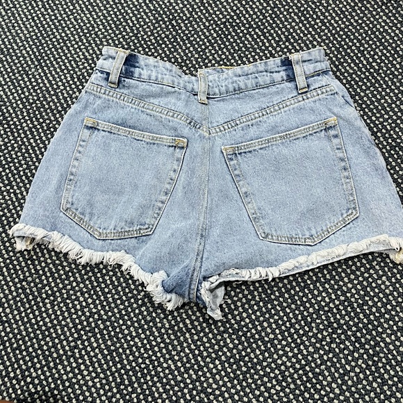 Light wash High-Rise Denim Shorty Shorts - Picture 2 of 2